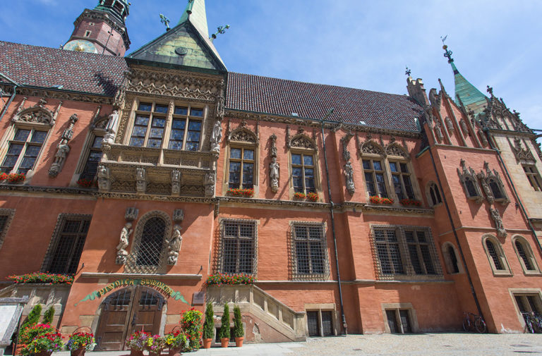 rynek wroclaw 1180x700 v7 jpg 768x505